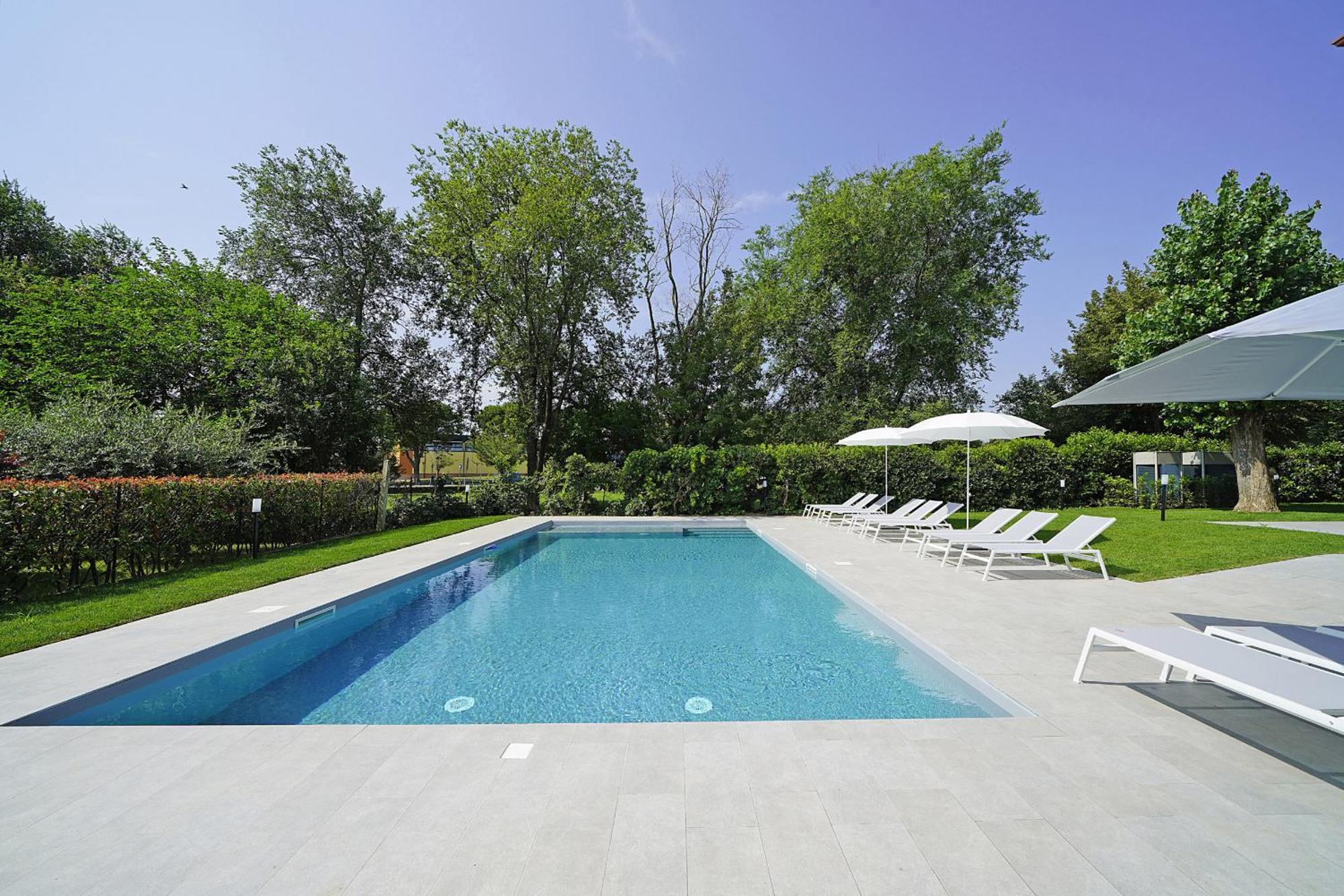 Villa Caterina Apartments By Wonderful Italy Desenzano del Garda Dış mekan fotoğraf