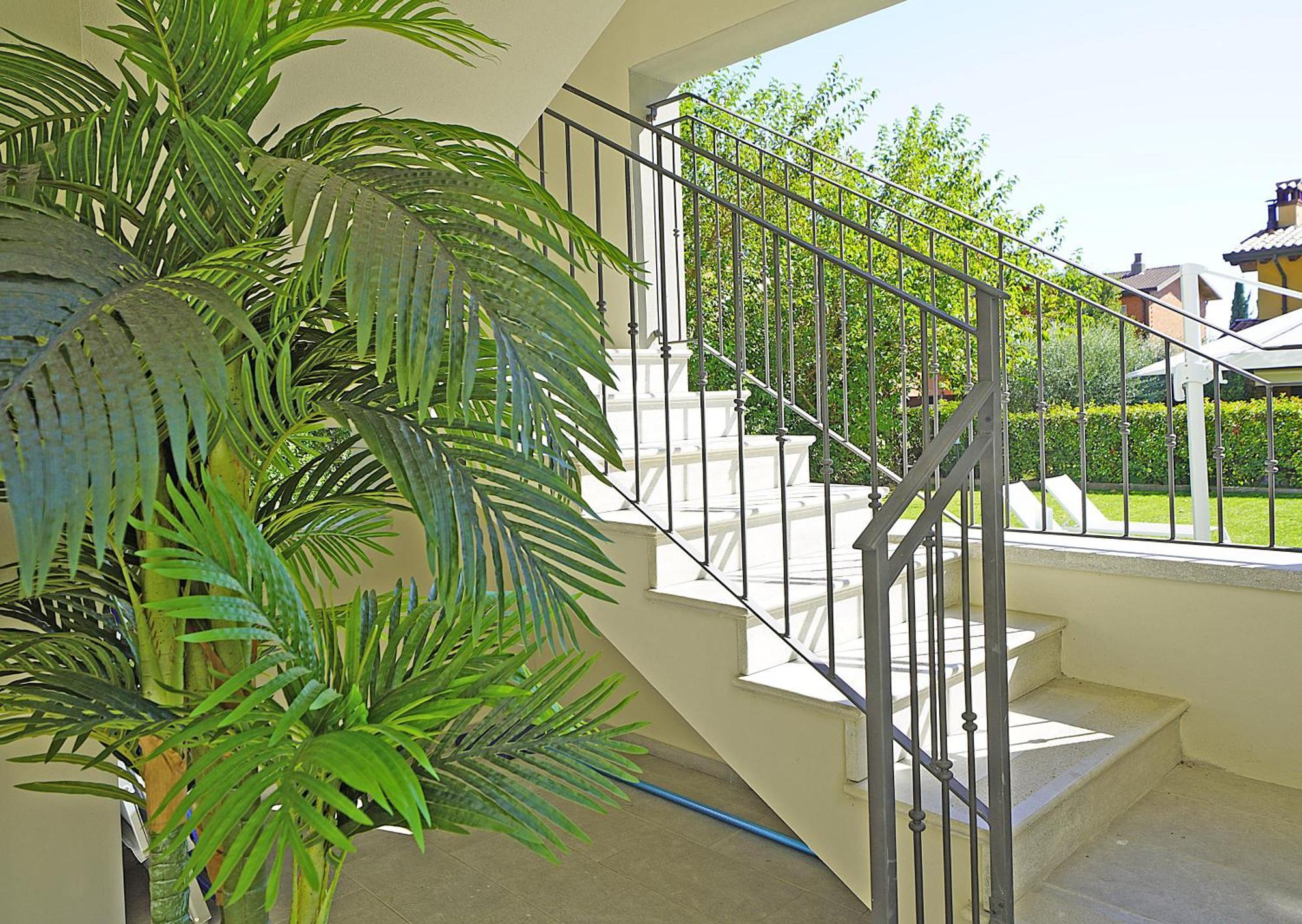 Villa Caterina Apartments By Wonderful Italy Desenzano del Garda Dış mekan fotoğraf