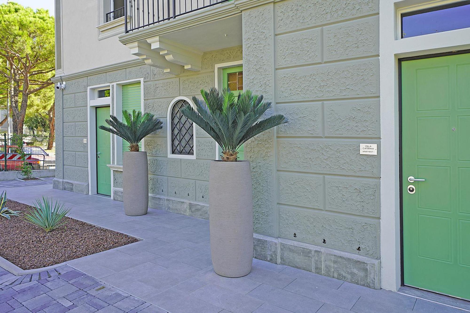 Villa Caterina Apartments By Wonderful Italy Desenzano del Garda Dış mekan fotoğraf