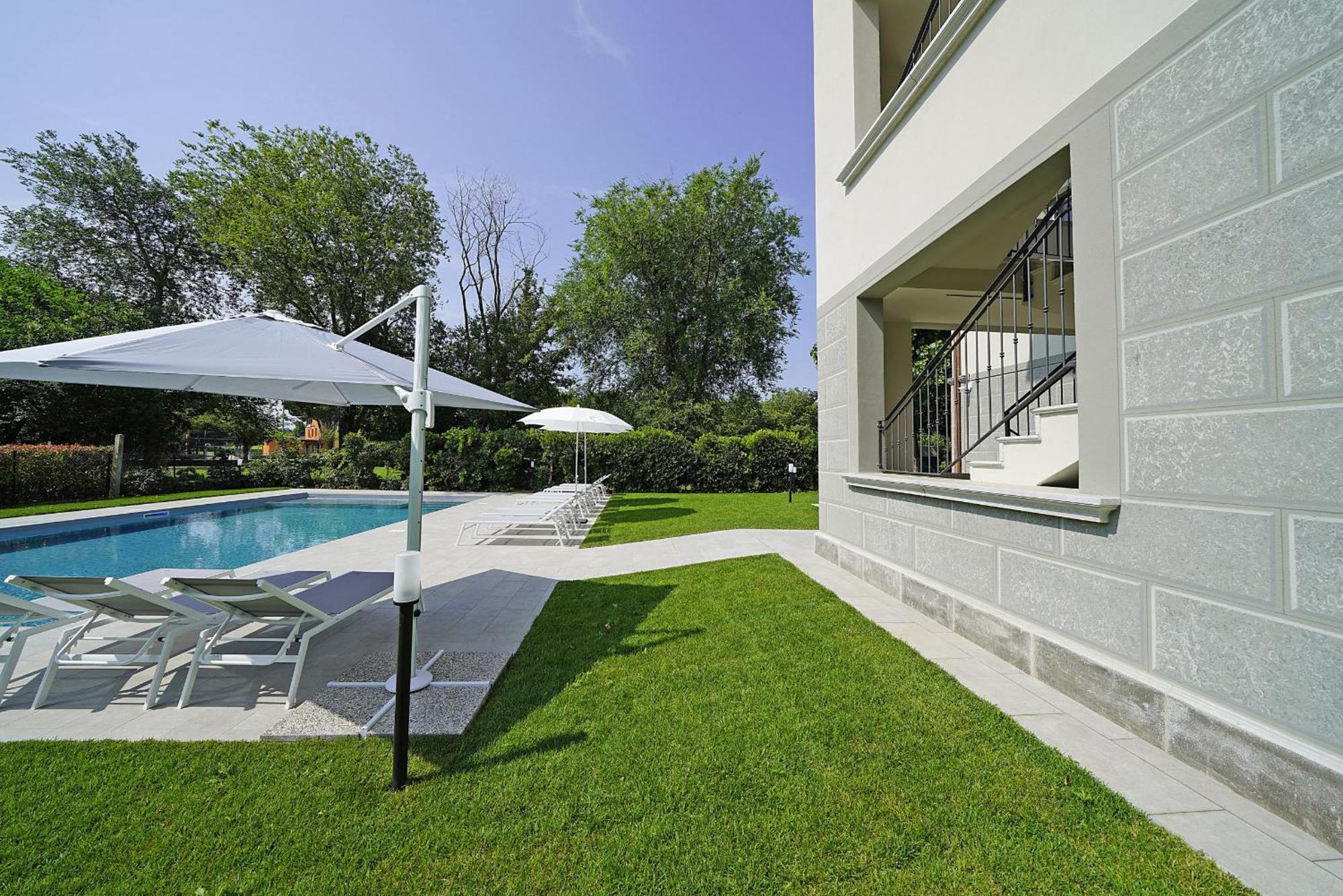 Villa Caterina Apartments By Wonderful Italy Desenzano del Garda Dış mekan fotoğraf