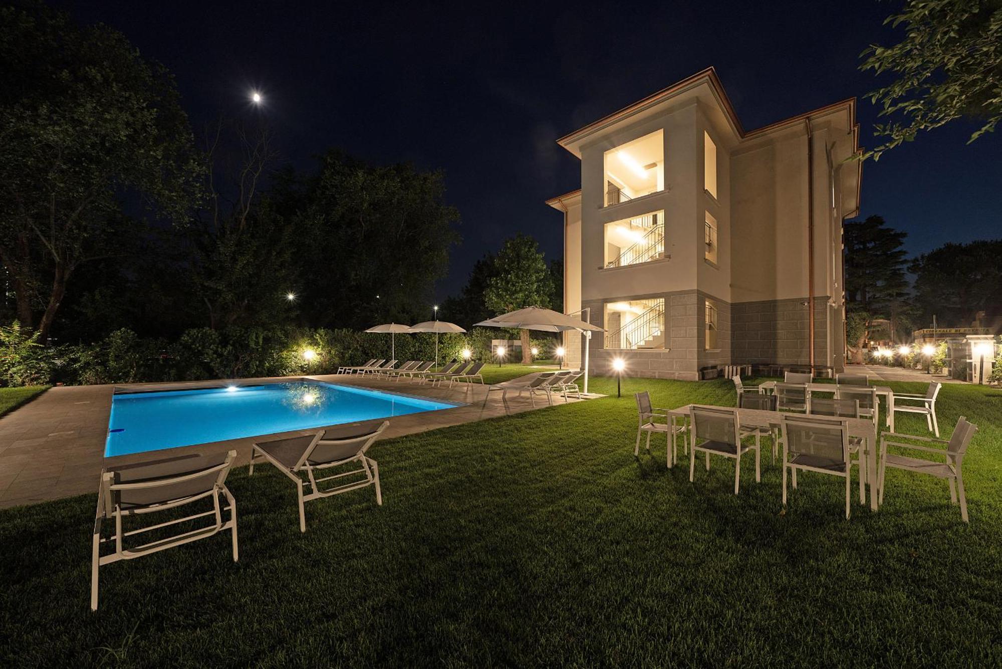 Villa Caterina Apartments By Wonderful Italy Desenzano del Garda Dış mekan fotoğraf