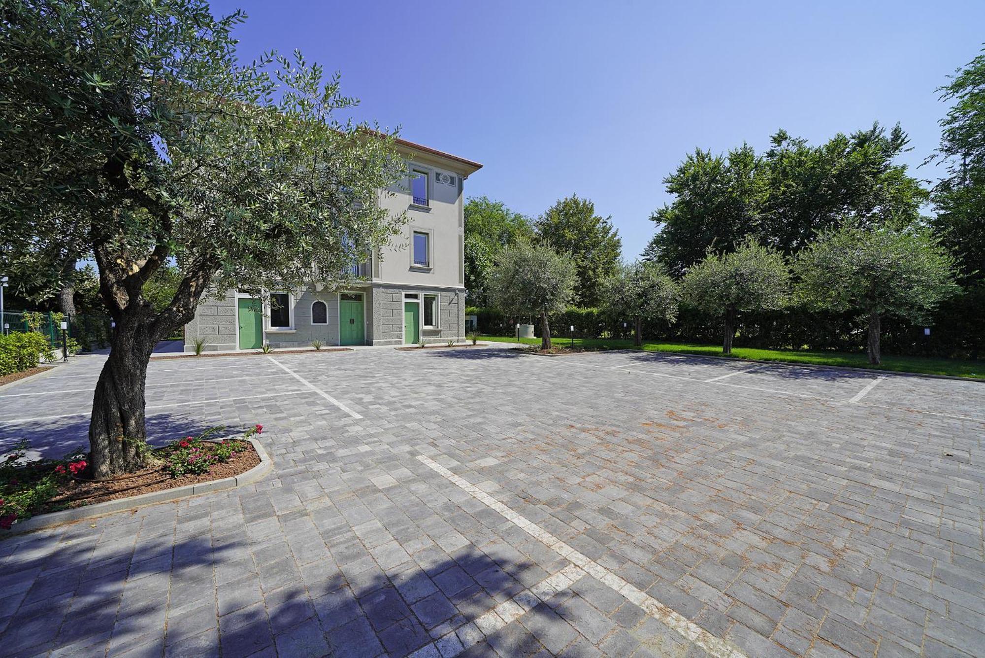 Villa Caterina Apartments By Wonderful Italy Desenzano del Garda Dış mekan fotoğraf