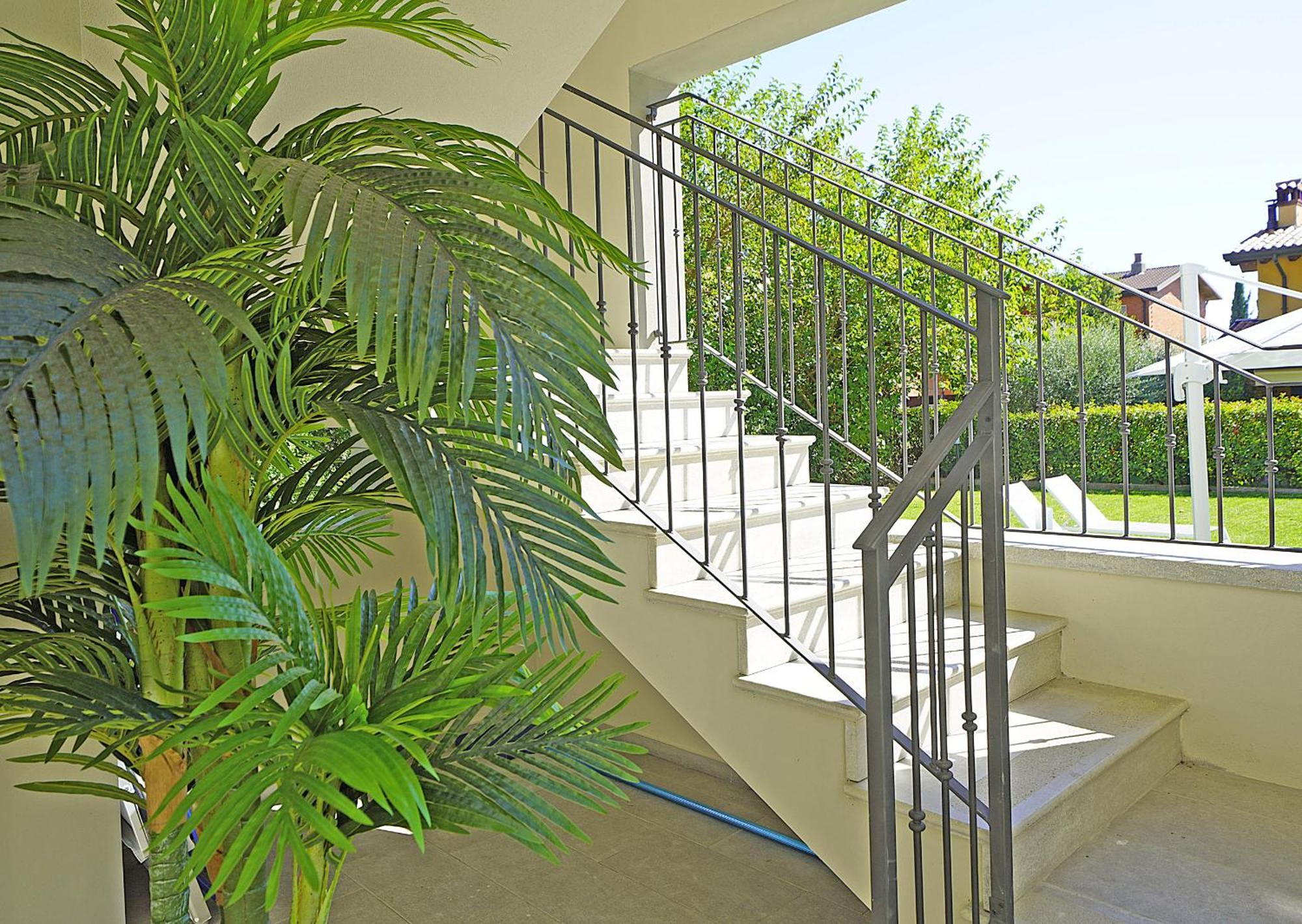 Villa Caterina Apartments By Wonderful Italy Desenzano del Garda Dış mekan fotoğraf