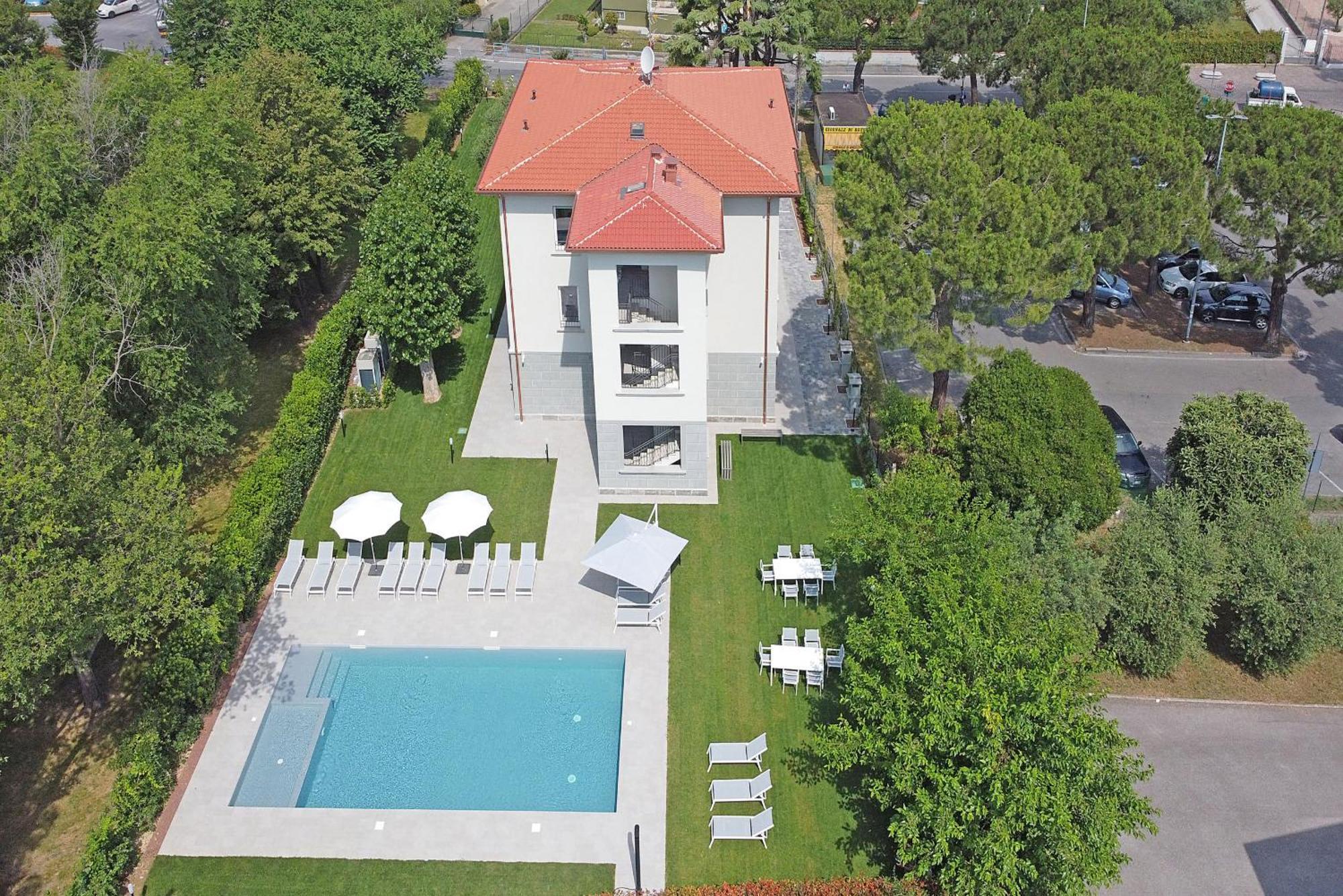 Villa Caterina Apartments By Wonderful Italy Desenzano del Garda Dış mekan fotoğraf