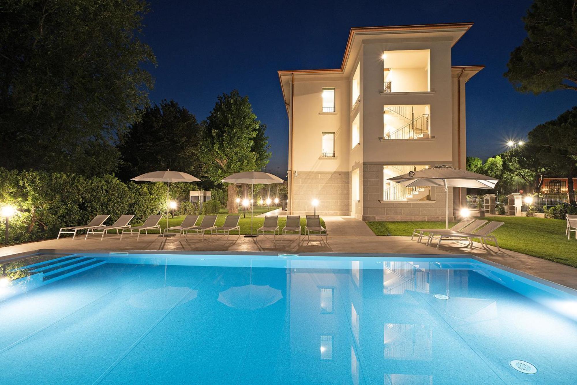Villa Caterina Apartments By Wonderful Italy Desenzano del Garda Dış mekan fotoğraf