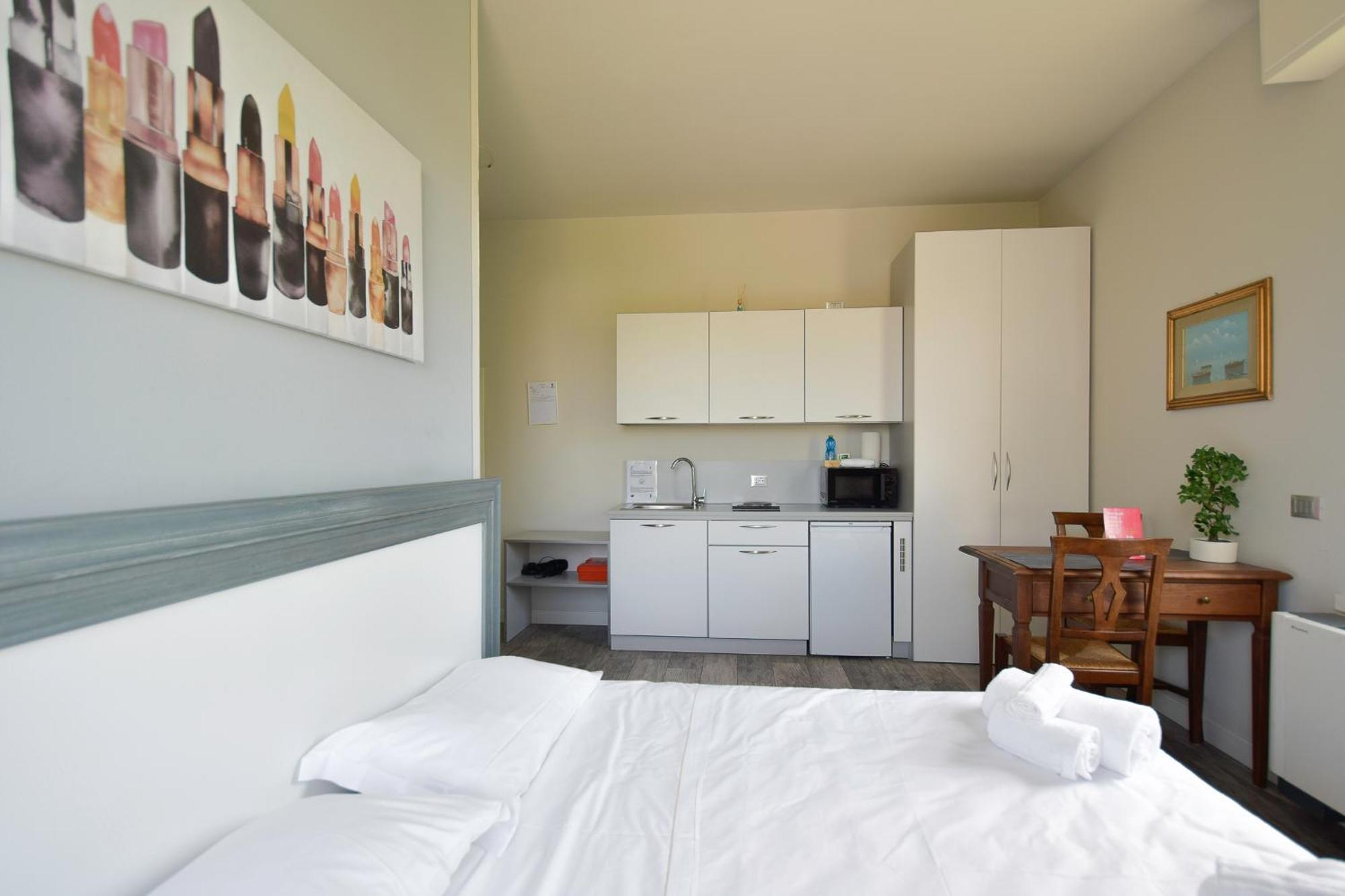 Villa Caterina Apartments By Wonderful Italy Desenzano del Garda Dış mekan fotoğraf